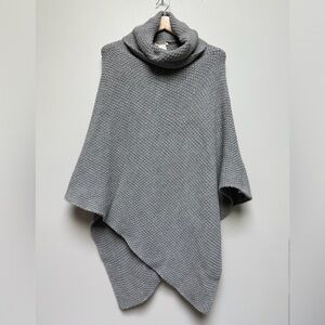 Chic Gray Sweater Women's Poncho